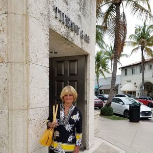 Meet your Posher, Sharon